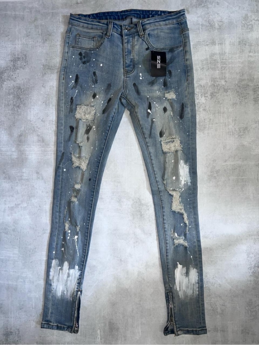 New With Tags Size Up Apparel Navy blue distressed skinny jeans with white paint